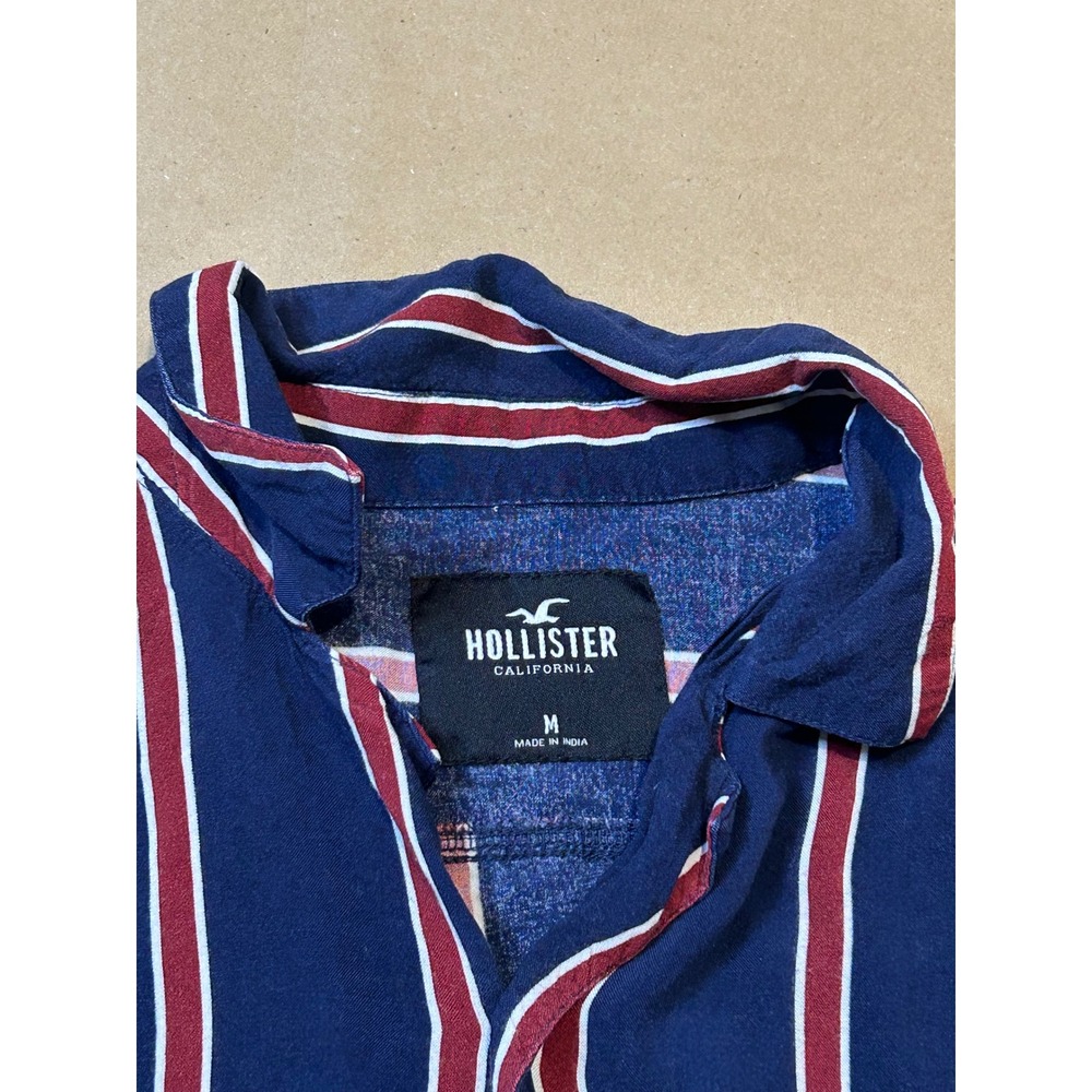 Hollister Blue & Red Striped Button Up Shirt Mens Medium - Picture 4 of 8